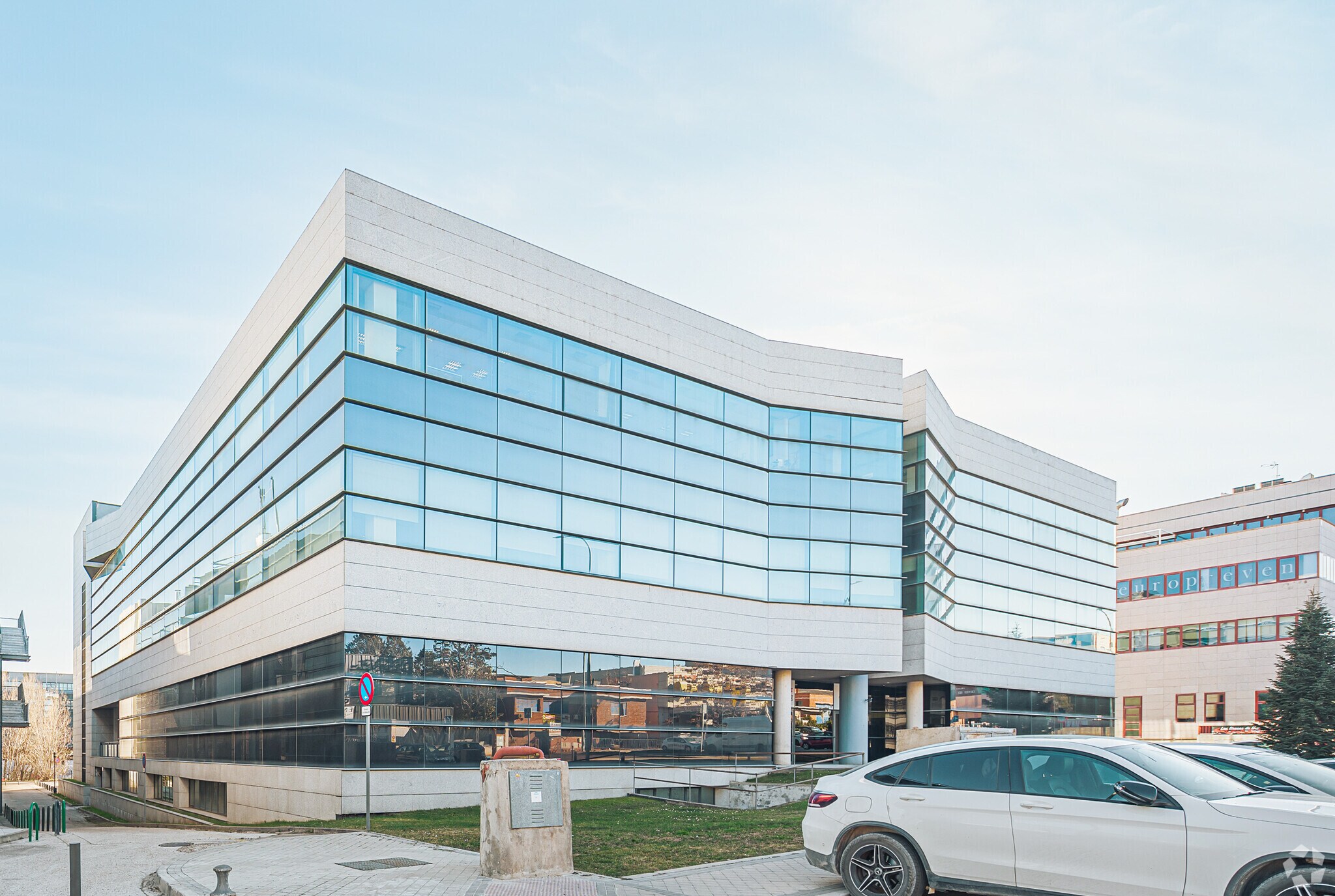Office in Alcobendas, Madrid for sale Building Photo- Image 1 of 6