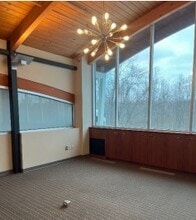 1600 Parkdale Rd, Rochester, MI for lease Interior Photo- Image 1 of 5