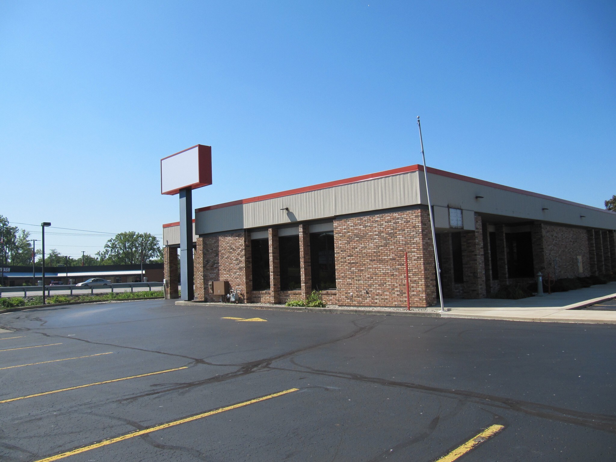 6304 W Jefferson Blvd, Fort Wayne, IN for sale Building Photo- Image 1 of 1