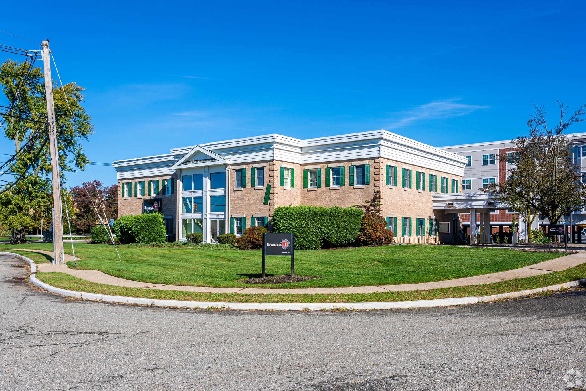 250 Passaic Ave, Fairfield, NJ for lease Primary Photo- Image 1 of 6