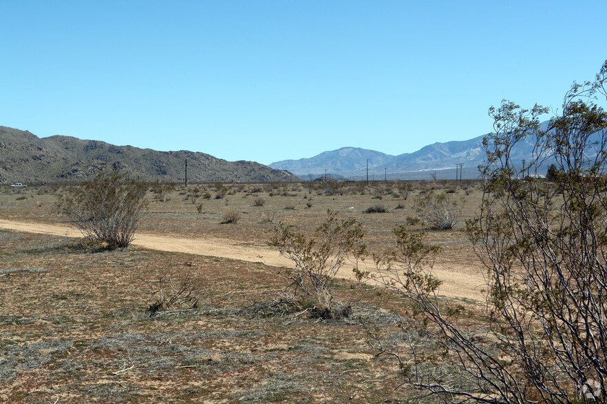 Hwy 18, Apple Valley, CA for sale - Primary Photo - Image 1 of 1