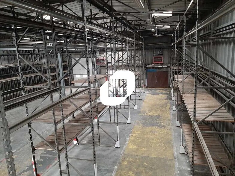 Office in Coignières for lease - Interior Photo - Image 2 of 5