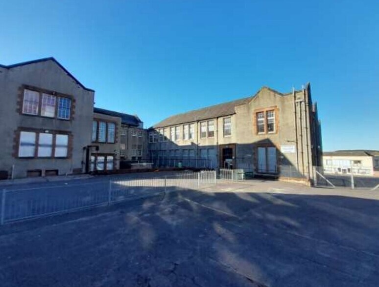 2 Barrhill Rd, Cumnock for sale - Primary Photo - Image 1 of 1