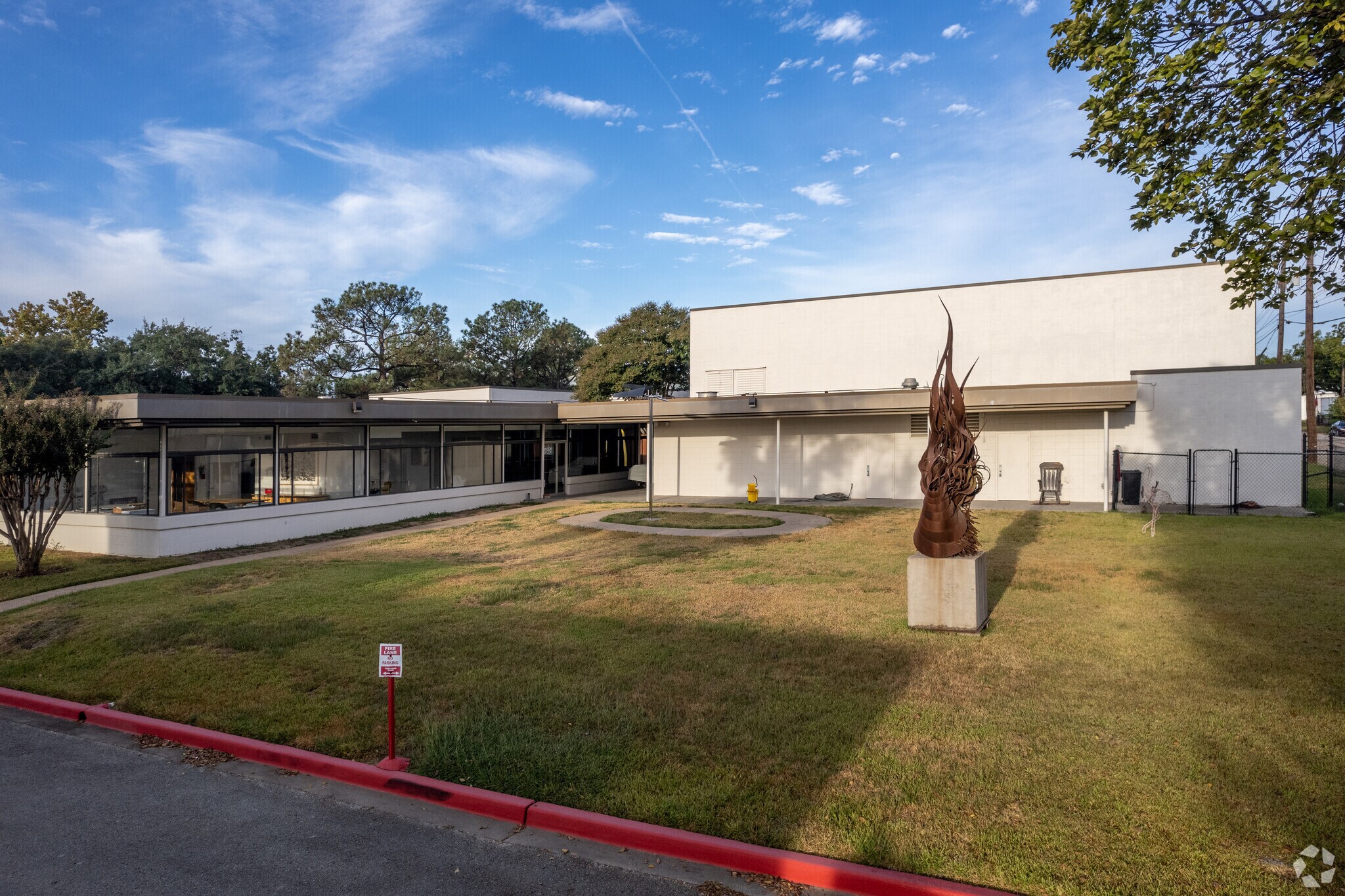 7305 Navigation Blvd, Houston, TX for sale Primary Photo- Image 1 of 1