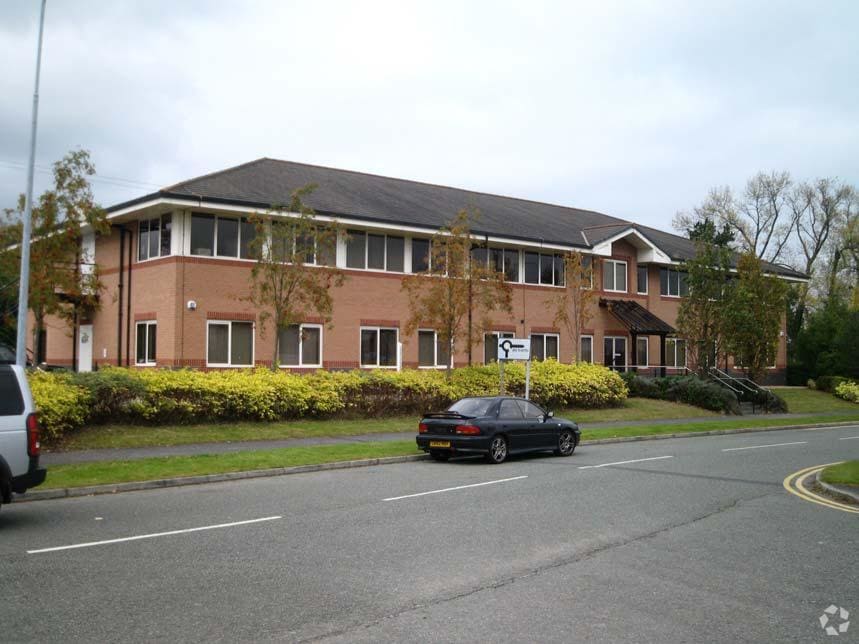 Lloyd Dr, Ellesmere Port, CHS CH65 9HQ