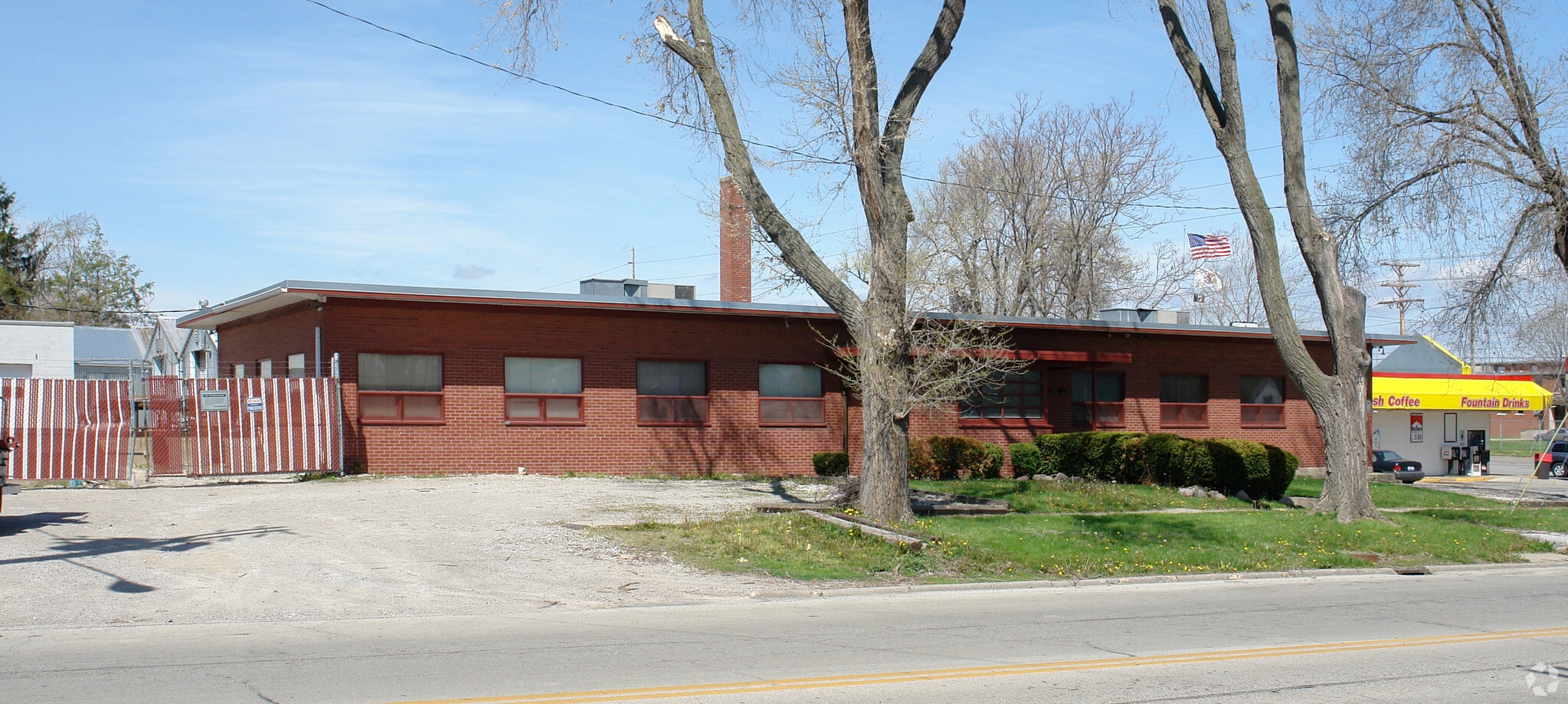 1139 N Macarthur Blvd, Springfield, IL 62702