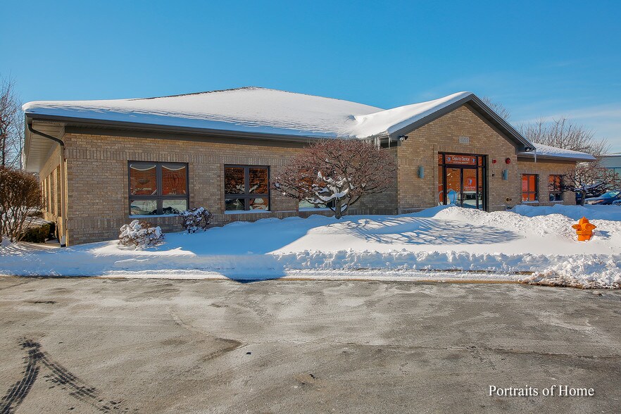 3155 Book Rd, Naperville, IL 60564