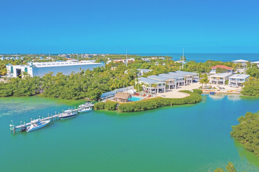 12555 Overseas Hwy, Marathon, FL 33050