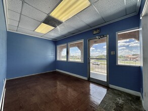 7205 Bandera Rd, San Antonio, TX for lease Building Photo- Image 1 of 13