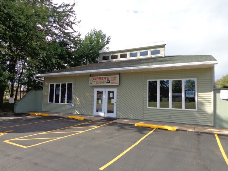 2400 Church St, Stevens Point, WI for sale - Building Photo - Image 1 of 1
