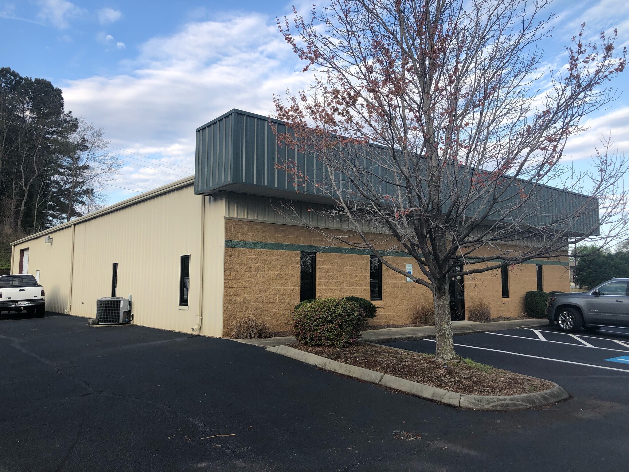 20 Freedom Pond Rd, Greer, SC for sale Building Photo- Image 1 of 1