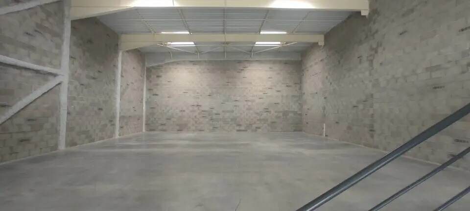 Flex in Tignieu-Jameyzieu for sale - Interior Photo - Image 1 of 12