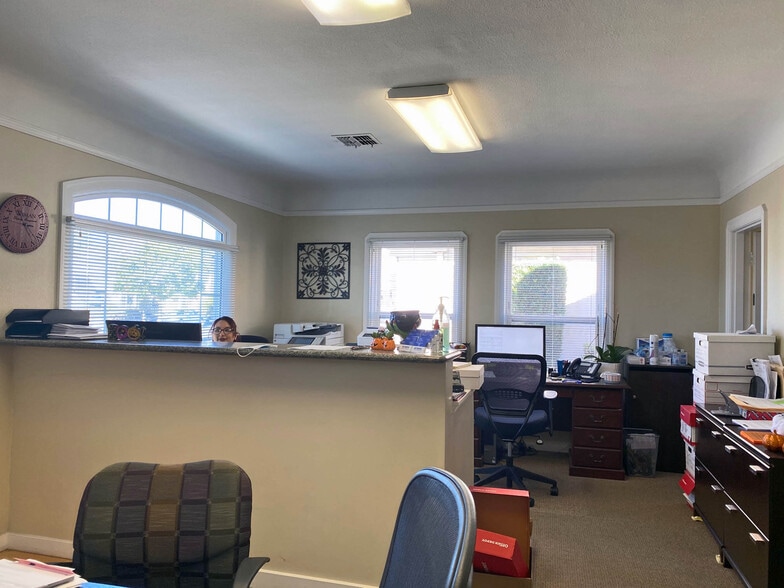 2010 Jefferson St, Napa, CA for lease - Interior Photo - Image 2 of 9