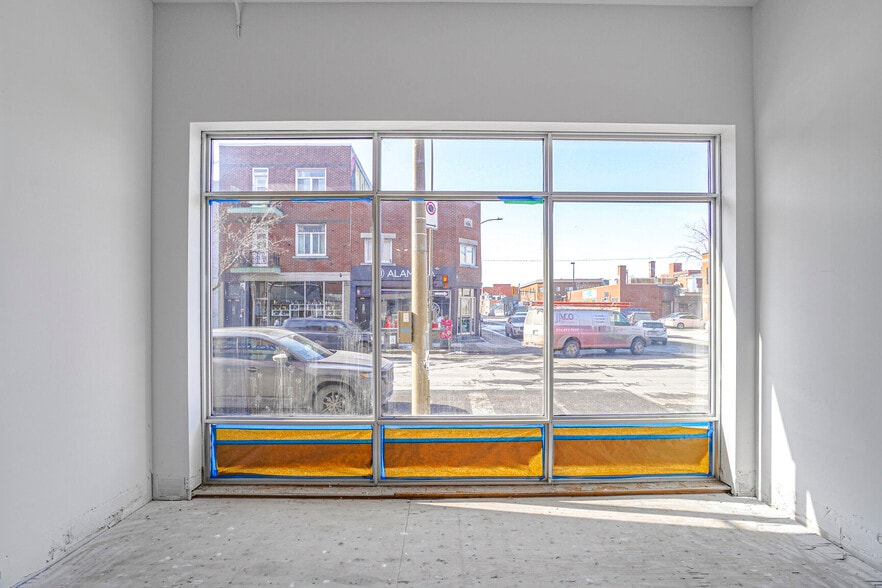 6529 Boul Saint Laurent, Montréal, QC for lease - Building Photo - Image 2 of 7