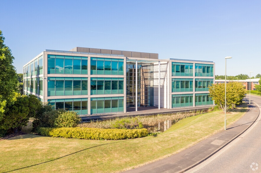 Crockford Ln, Chineham for lease - Primary Photo - Image 1 of 8