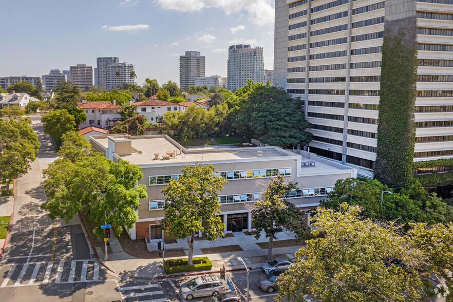 900 Hilgard Ave, Los Angeles, CA for sale - Primary Photo - Image 1 of 41