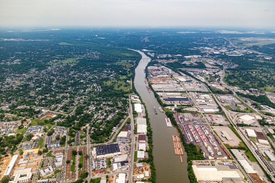 15.55 AC Nashville East Bank Development portfolio of 4 properties for sale on LoopNet.com - Building Photo - Image 3 of 7