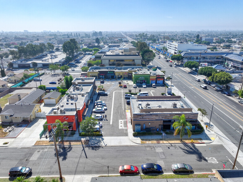 Gardena Crown Plaza portfolio of 3 properties for sale on LoopNet.com - Building Photo - Image 3 of 15