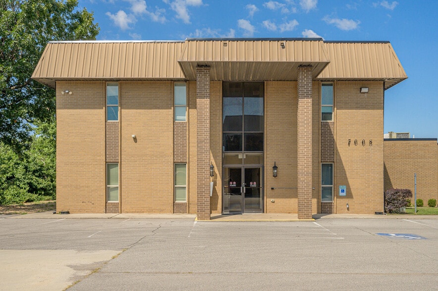 5 Office Buildings for Sale portfolio of 5 properties for sale on LoopNet.com - Primary Photo - Image 3 of 5