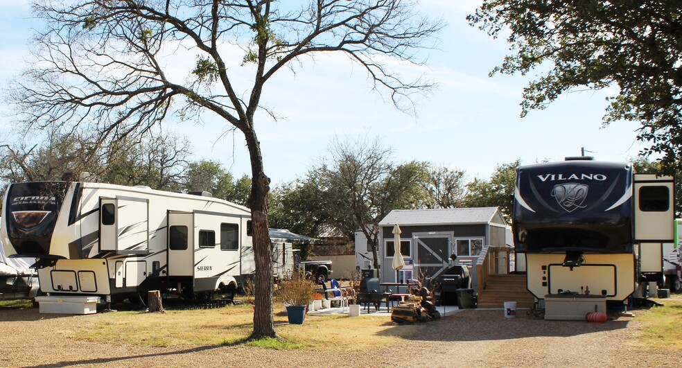 101 Mundi Ln, Azle, TX for sale - Primary Photo - Image 1 of 1