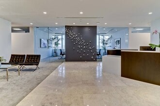 1 World Trade Ctr, Long Beach, CA for lease Interior Photo- Image 2 of 4