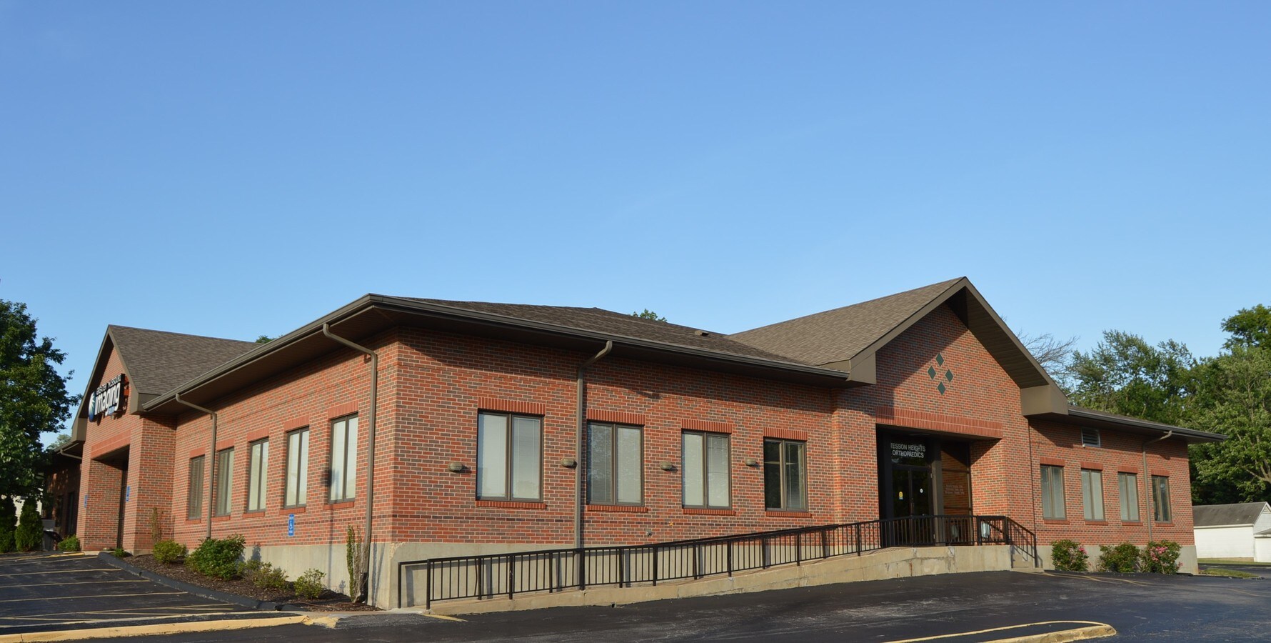 12152 Tesson Ferry Rd, Saint Louis, MO, 63128 Medical Property For