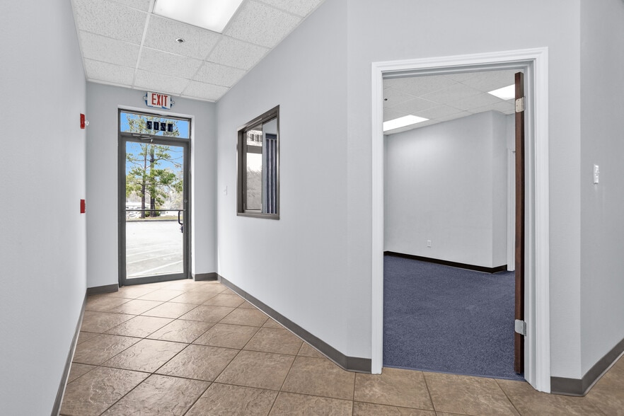 1207 N Fm 3083 Rd, Conroe, TX for sale - Building Photo - Image 3 of 52