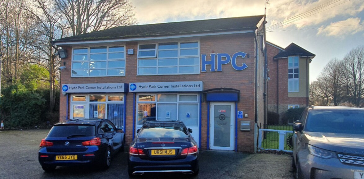 63 Dowson Rd, Hyde, SK14 1QS