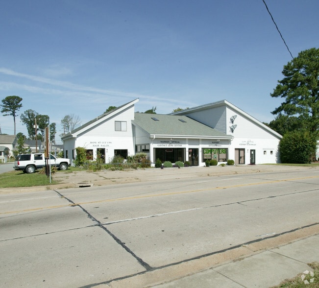 301-305 Main St, Newport News, VA for lease - Building Photo - Image 3 of 5