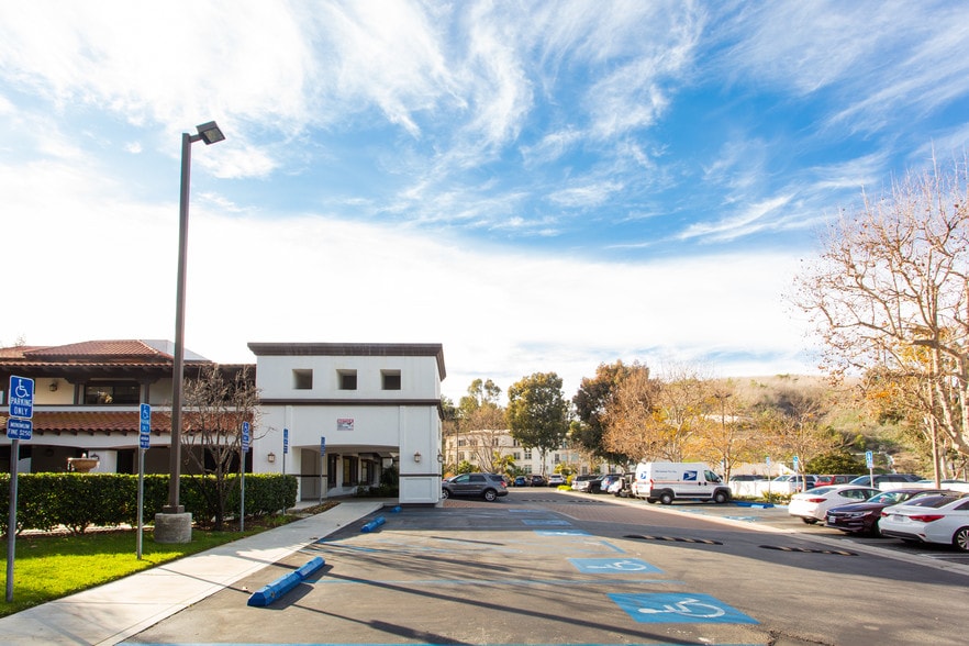 25550 Hawthorne Blvd, Torrance, CA for lease - Building Photo - Image 2 of 81
