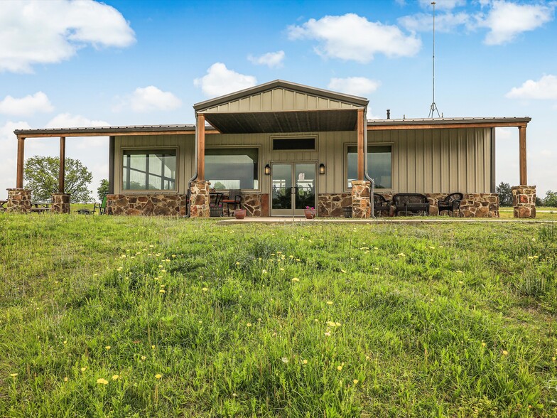 125 Heritage Rd, Gordonville, TX for sale - Building Photo - Image 1 of 1