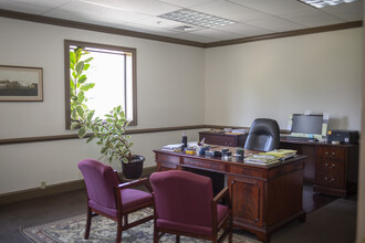 148 W State St, Kennett Square, PA for lease Interior Photo- Image 1 of 4