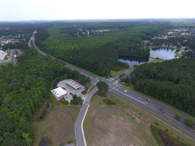 Buckwalter Pkwy & Lake Point Dr, Bluffton, SC for sale - Aerial - Image 3 of 3