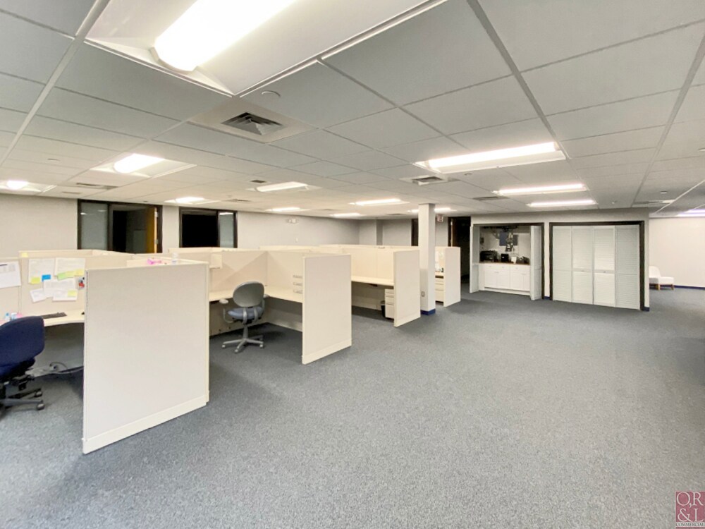 360 Bloomfield Ave, Windsor, CT 06095 Office for Lease