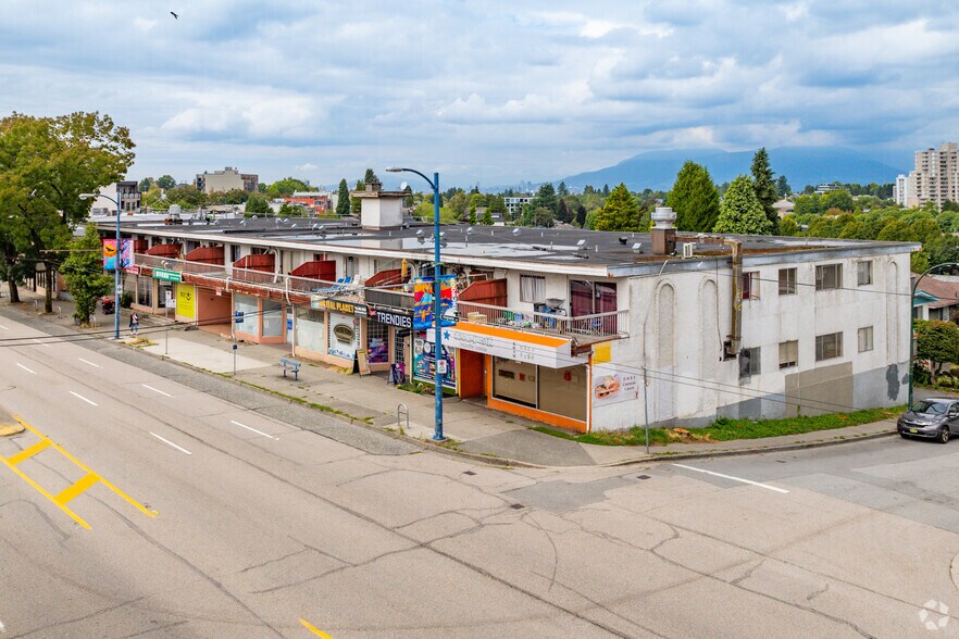 3479-3499 Kingsway, Vancouver, BC for lease - Primary Photo - Image 1 of 2
