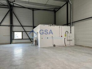 Flex in Savigny-le-Temple for lease Interior Photo- Image 2 of 3