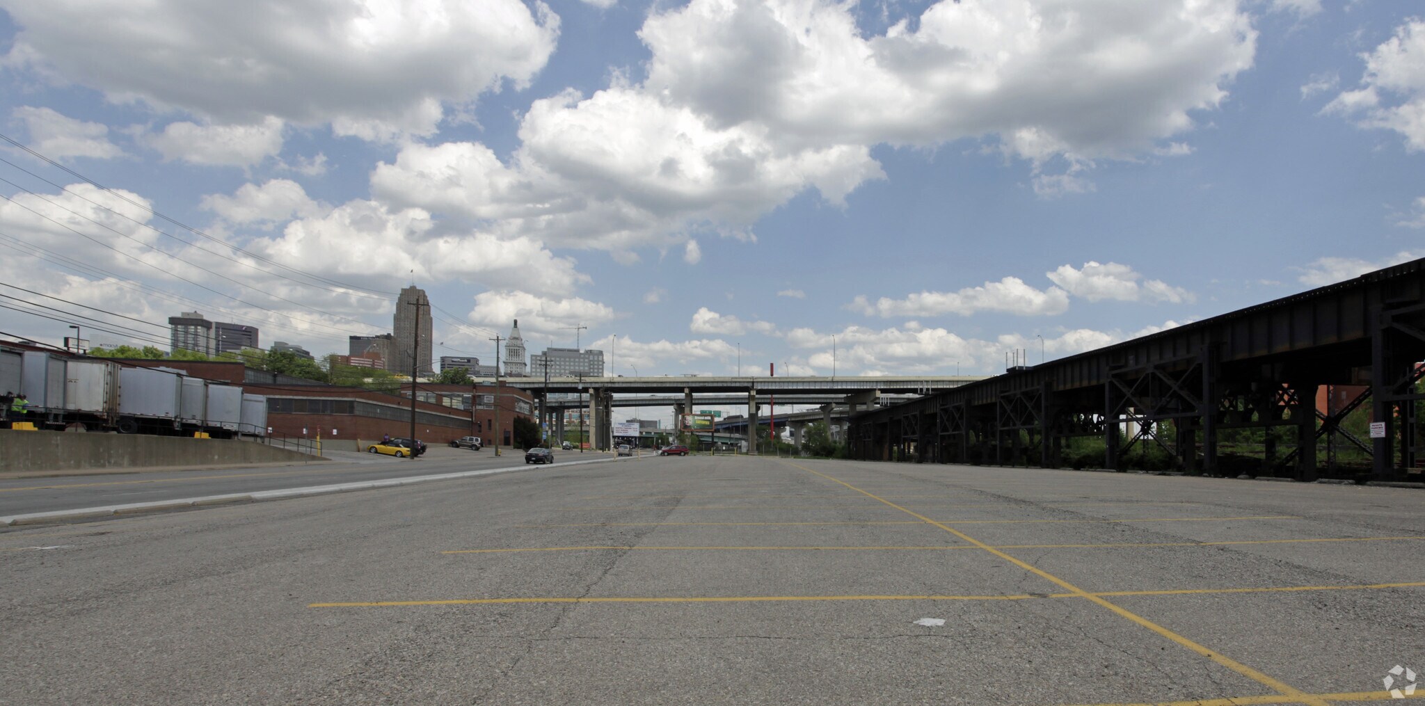 611 W Third St, Cincinnati, OH for sale Primary Photo- Image 1 of 1