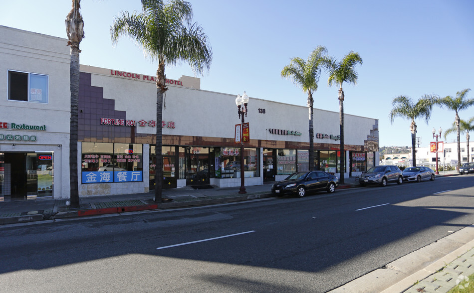 132-142 E Garvey Ave, Monterey Park, CA for lease - Building Photo - Image 1 of 6