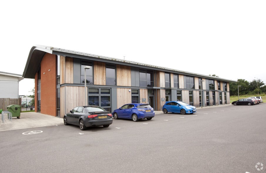 Benyon Rd, Silchester for sale - Primary Photo - Image 1 of 1