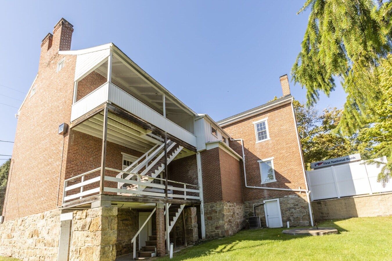 3732 Pitt St, Schellsburg, PA 15559