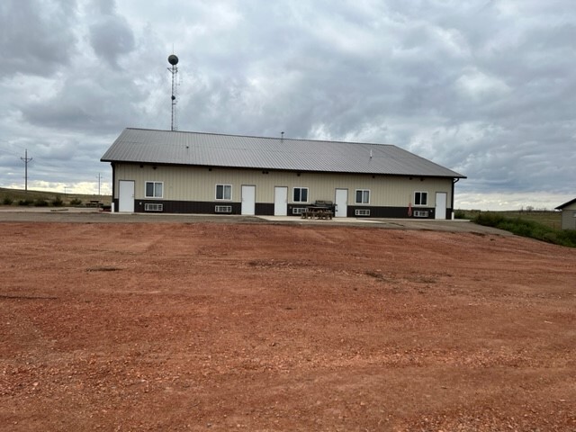 13603 38th St SW, Belfield, ND for lease - Building Photo - Image 2 of 126