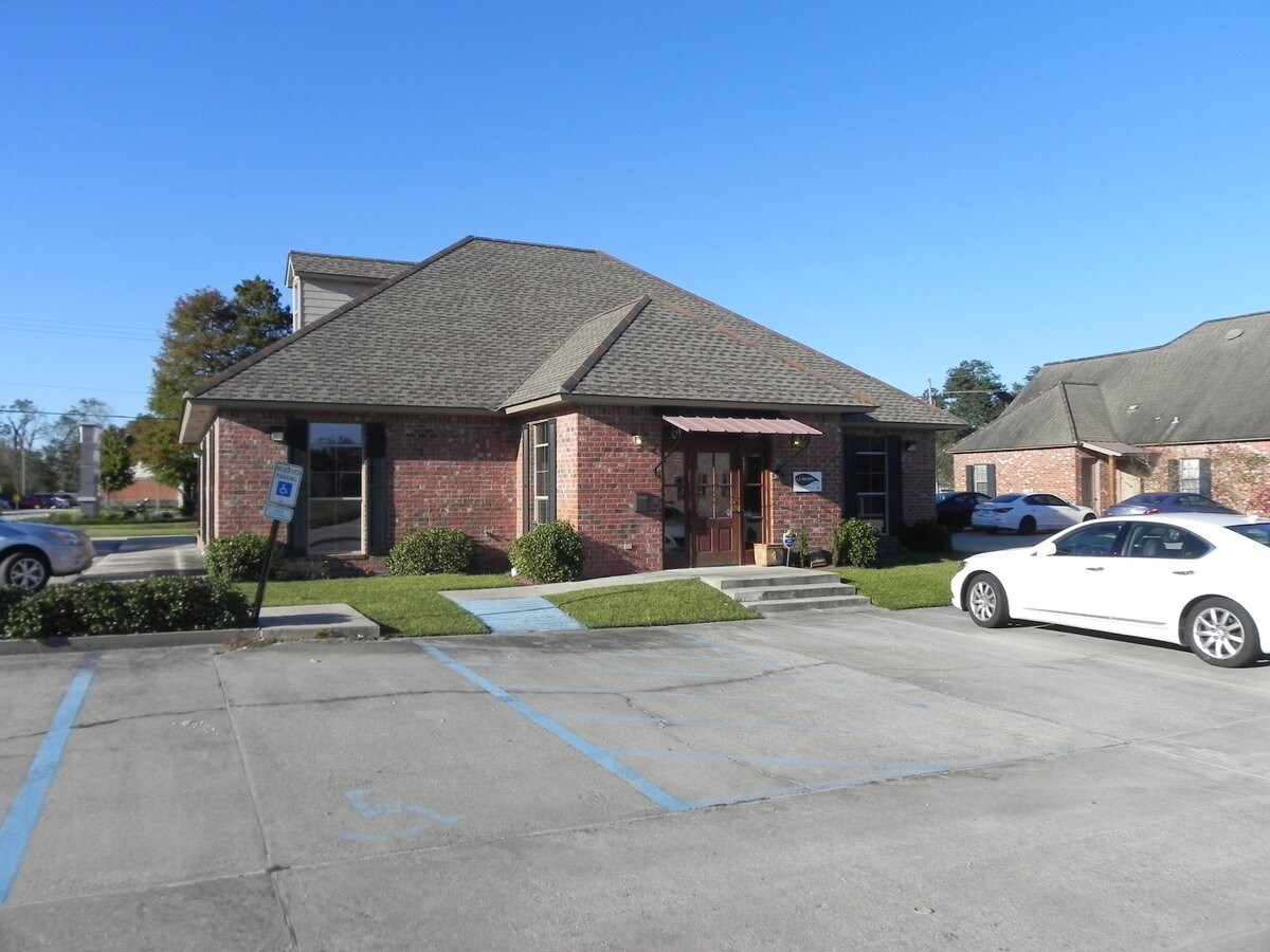 17581 Old Jefferson Hwy, Prairieville, LA 70769