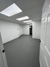 291 Us Highway 22 E, White House Station, NJ for lease Interior Photo- Image 2 of 6