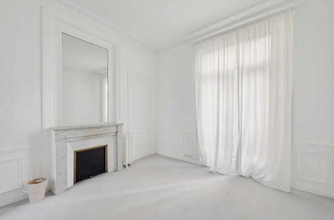 Office in Paris for lease Interior Photo- Image 1 of 12