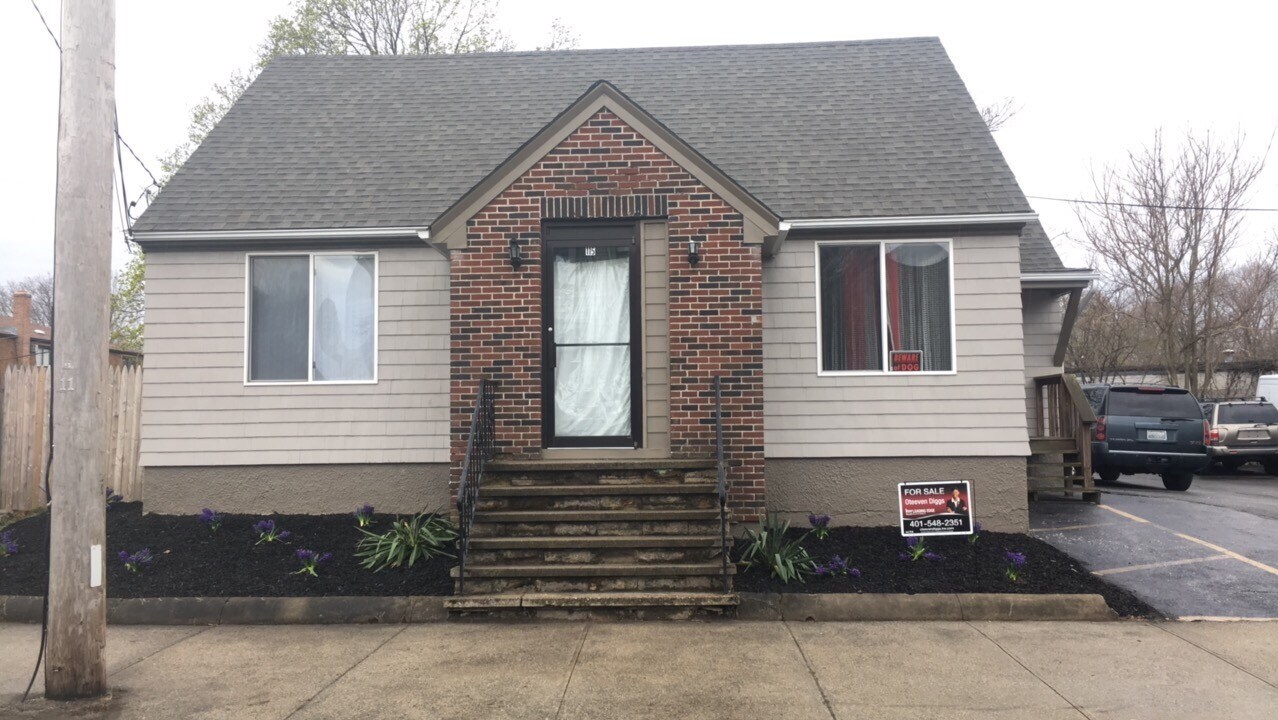 115 Farmington Ave, Providence, RI 02909