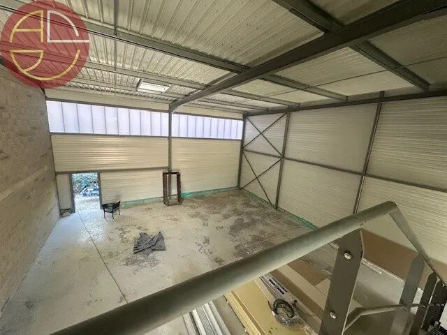 Industrial in Launaguet for lease - Building Photo - Image 1 of 9