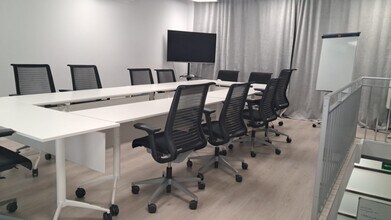 Calle Juan Carlos i, 13 Local 47, Alcalá de Henares, Madrid for lease Interior Photo- Image 2 of 2