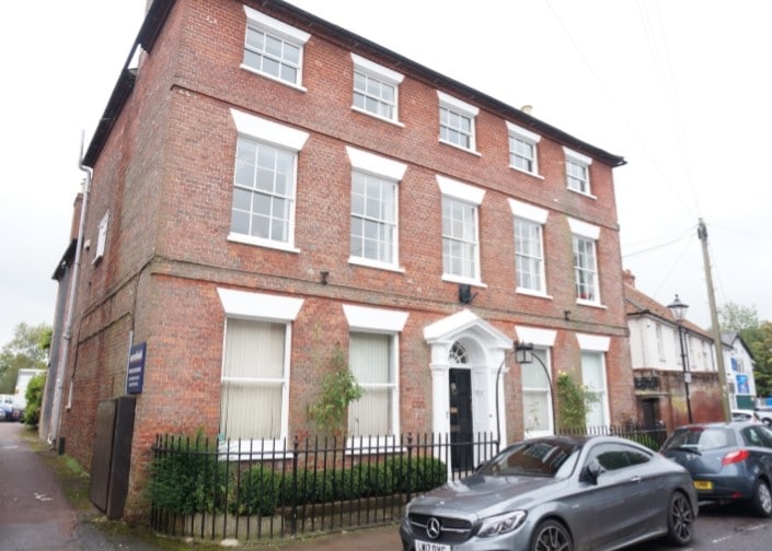 West St, Ringwood for sale Primary Photo- Image 1 of 1