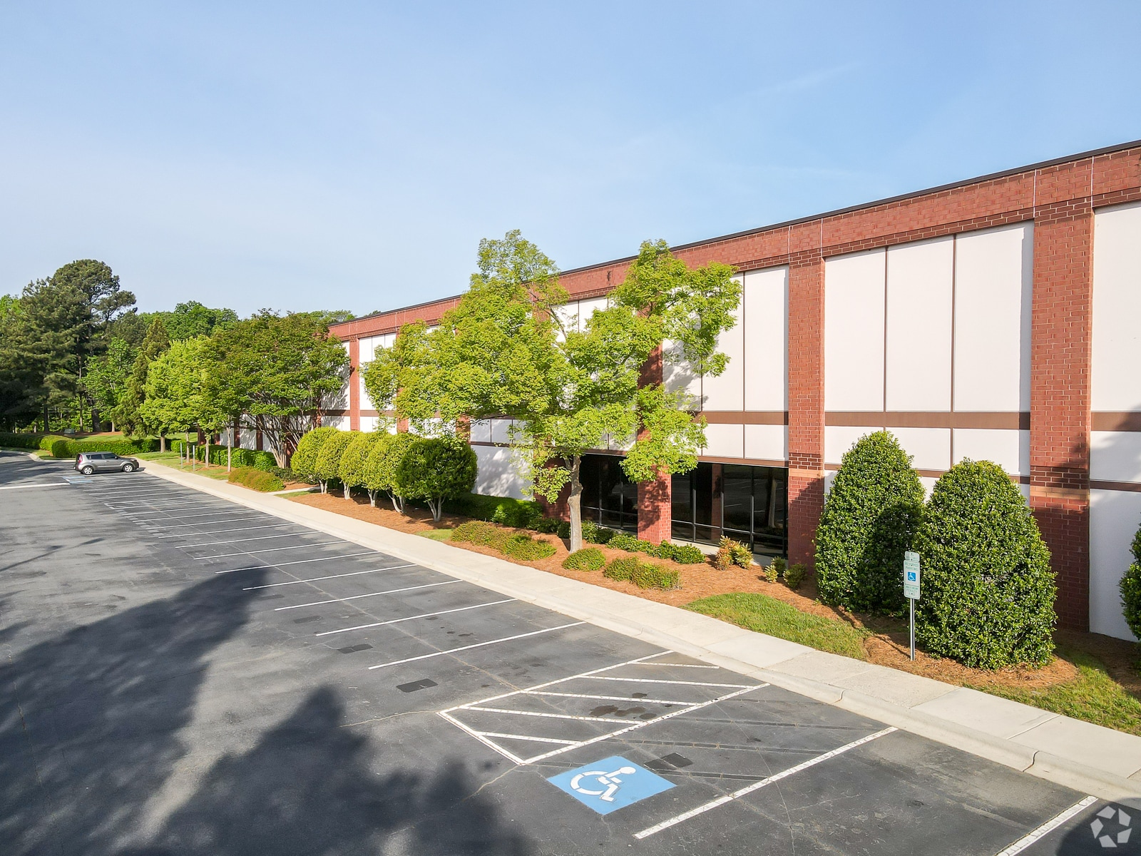 7020 Reames Rd, Charlotte, NC for lease Building Photo- Image 1 of 2