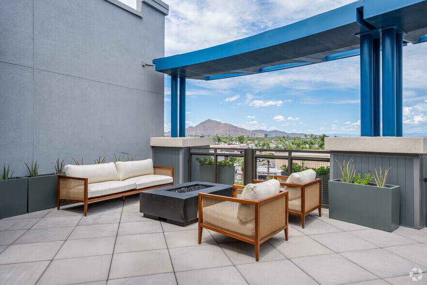 7115 E McDowell Rd, Scottsdale, AZ for lease - Building Photo - Image 2 of 4